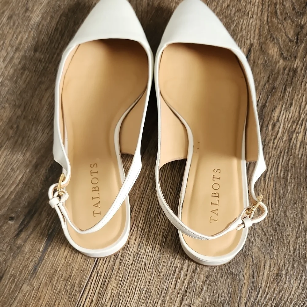 Talbots 8.5 Elegant Cream Pointed Slingback Flats. - Picture 3 of 10